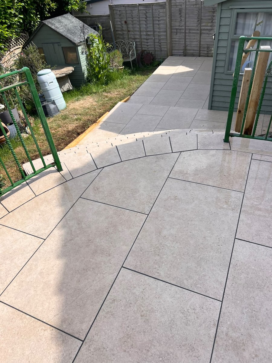 Porcelain Patios by PC Landscaping in South Devon: project photo 10