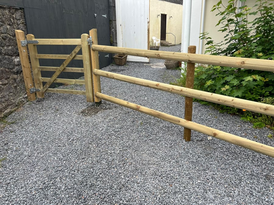 Fencing by PC Landscaping in South Devon: project photo 7
