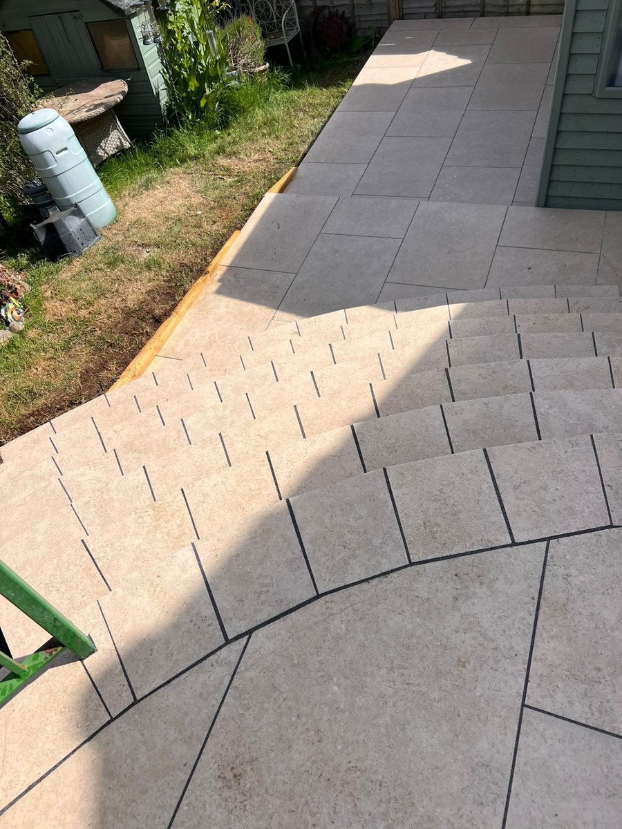 Porcelain Patios by PC Landscaping in South Devon: project photo 11